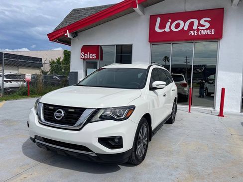 Used 2020 Nissan Pathfinder SV FWD image 5