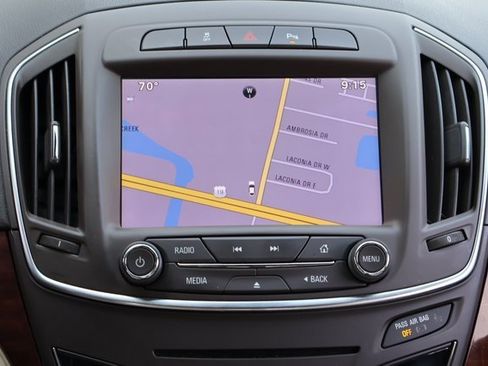 Used 2015 Buick Regal Premium w/ Experience Buick Package image 15