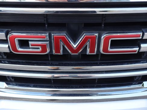 Used 2023 GMC Acadia SLE FWD image 69