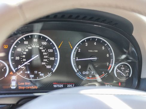 Used 2014 BMW 528i xDrive Sedan AWD/4WD image 22