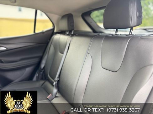 Used 2024 Buick Encore GX Sport Touring FWD image 9