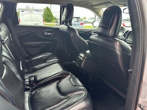 Used 2014 Jeep Cherokee Limited w/ Technology Group image 5