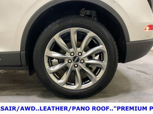 Used 2022 Lincoln Corsair AWD w/ Premium Package image 20