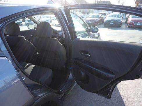 Used 2020 Honda HR-V LX image 28