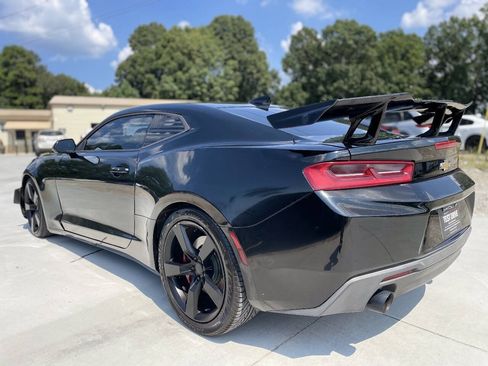 Used 2018 Chevrolet Camaro SS RWD image 5