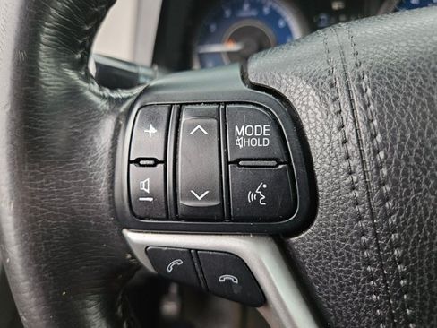 Used 2018 Toyota Sienna XLE FWD image 21