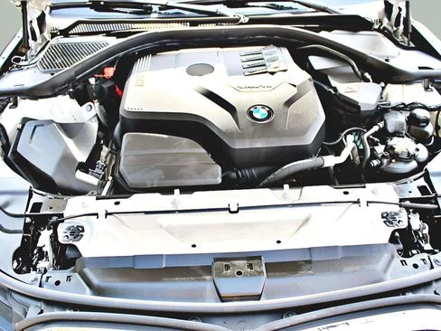 Used 2020 BMW 330i Sedan w/ Driving Assistance Package image 30