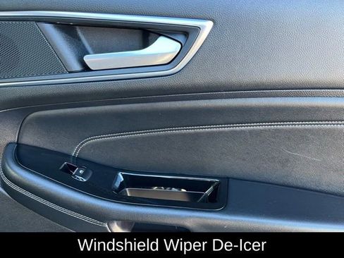 Used 2018 Ford Edge Titanium w/ Equipment Group 301A image 21