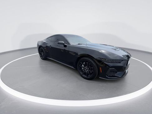 Used 2025 Ford Mustang GT RWD image 2