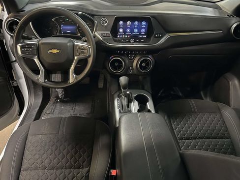 Used 2021 Chevrolet Blazer LT FWD image 3