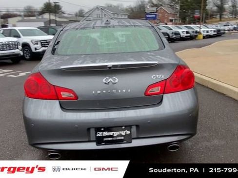 Used 2013 INFINITI G37 x w/ Premium Pkg image 8