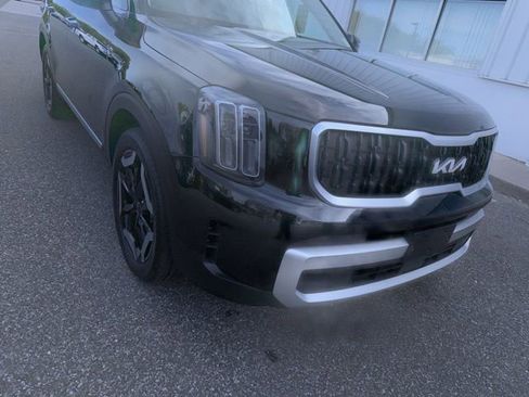 Used 2023 Kia Telluride EX AWD/4WD image 2