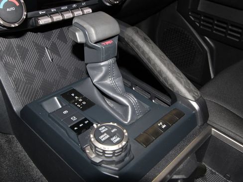 Used 2025 Toyota Tacoma TRD Off-Road AWD/4WD image 14