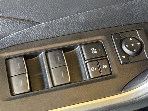 Used 2024 Toyota RAV4 XLE FWD image 13