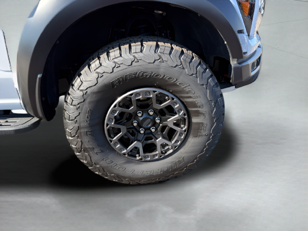 Certified 2025 Ford F150 Raptor w/ Equipment Group 803A Raptor R AWD/4WD image 39