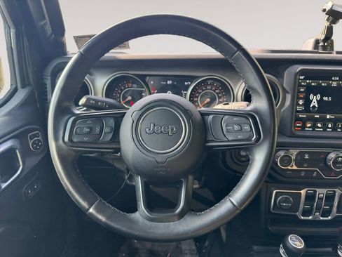 Used 2021 Jeep Wrangler Unlimited Sport w/ Sun And Sound Package AWD/4WD image 12