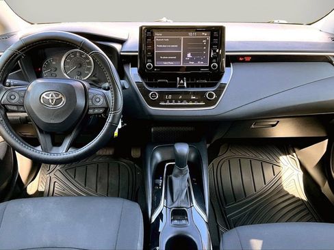 Used 2022 Toyota Corolla LE FWD image 12