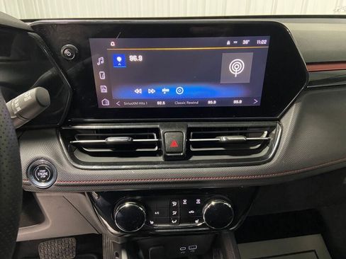 Used 2024 Chevrolet TrailBlazer RS image 12