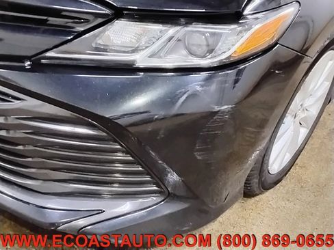 Used 2018 Toyota Camry LE image 16