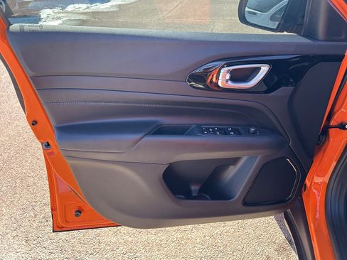 New 2026 Jeep Compass Latitude image 9