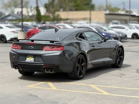 Used 2017 Chevrolet Camaro SS RWD image 7
