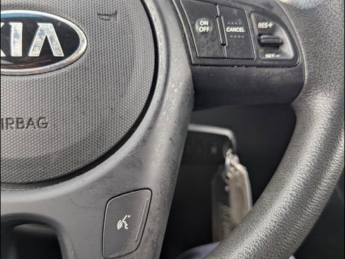 Used 2013 Kia Soul FWD image 17