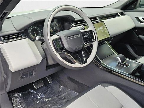 New 2026 Land Rover Range Rover Velar Dynamic SE image 3