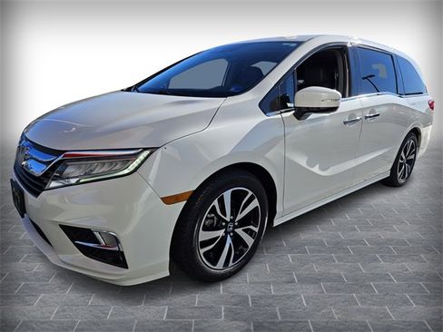 Used 2019 Honda Odyssey Elite image 3