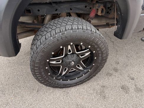 Used 2014 Ford F150 FX4 w/ Equipment Group 402A Luxury AWD/4WD image 30
