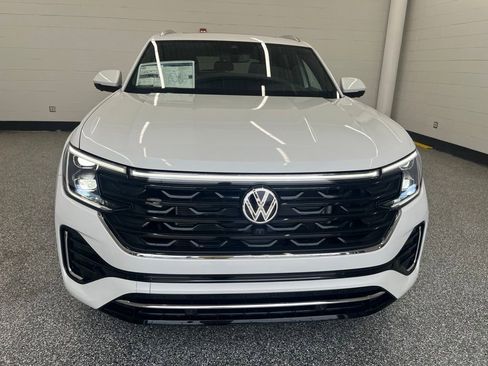 New 2026 Volkswagen Atlas Cross Sport SEL Premium R-Line AWD/4WD image 10