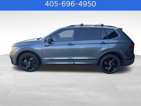Used 2023 Volkswagen Tiguan SE R-Line FWD image 2