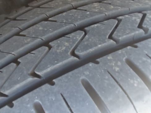 Used 2017 Ford Explorer XLT w/ Equipment Group 202A AWD/4WD image 38