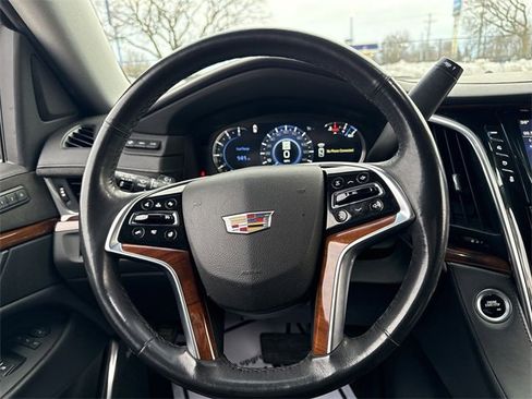 Used 2018 Cadillac Escalade Luxury image 19
