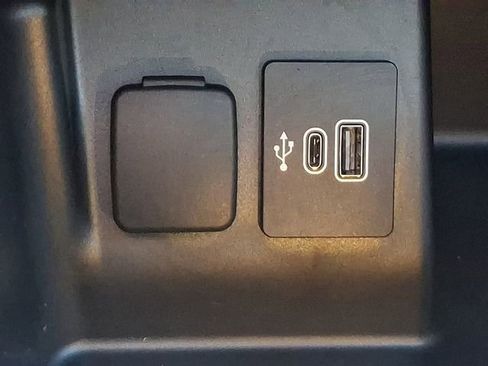 Used 2025 Ford Explorer ST image 30