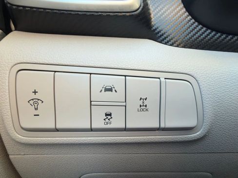 Used 2019 Hyundai Tucson SE image 18