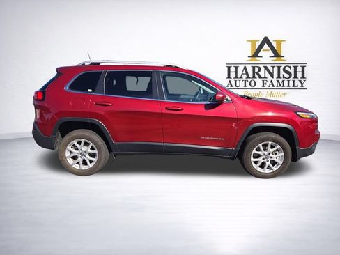 Used 2016 Jeep Cherokee Latitude w/ Comfort/Convenience Group AWD/4WD image 8