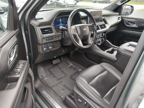 Used 2024 Chevrolet Suburban LT AWD/4WD image 9