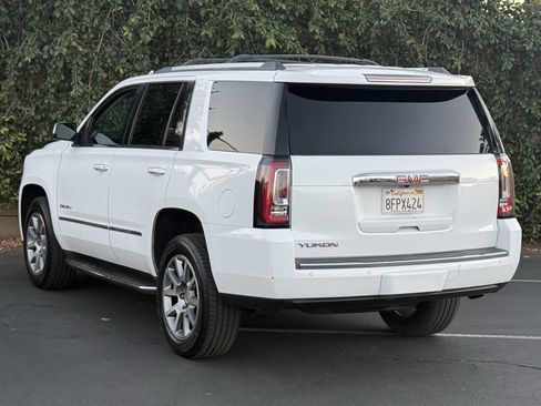 Used 2017 GMC Yukon Denali image 5