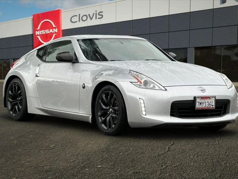 Used 2016 Nissan 370Z Coupe image 9