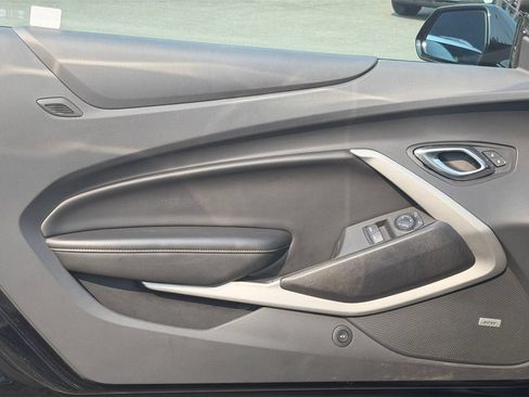 Used 2017 Chevrolet Camaro LT w/ Technology Package RWD image 20