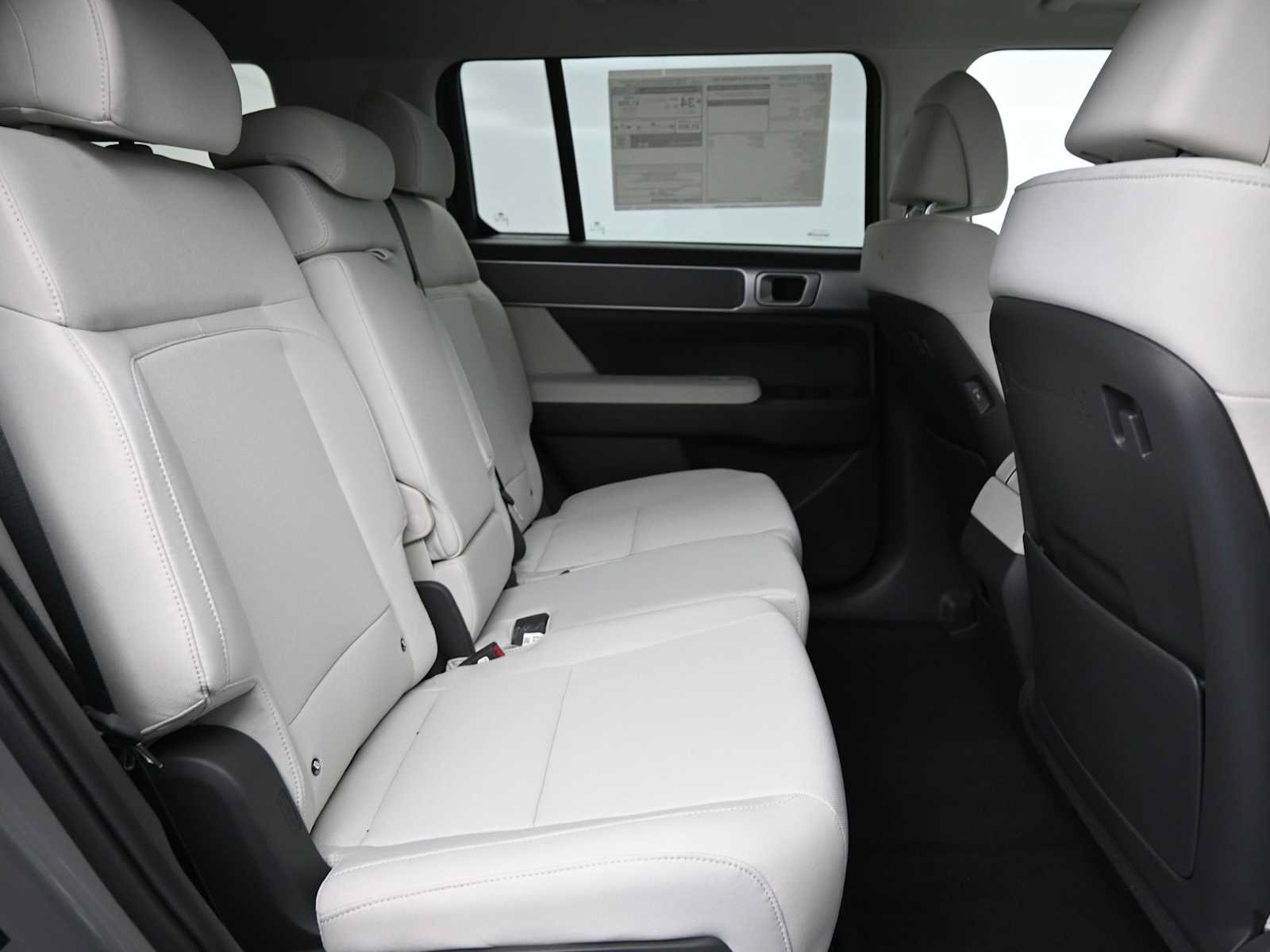 Used 2026 Hyundai Santa Fe SE AWD/4WD image 12