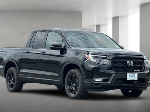 New 2026 Honda Ridgeline Black Edition image 2