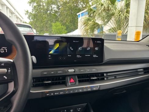 Used 2025 Kia K4 FWD image 17