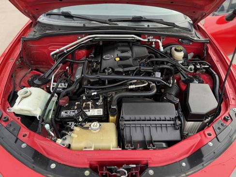 Used 2015 MAZDA MX-5 Miata Club image 10