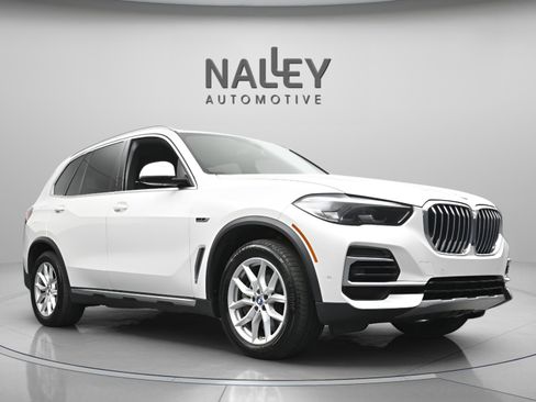 Used 2022 BMW X5 xDrive45e w/ Parking Assistance Package image 21