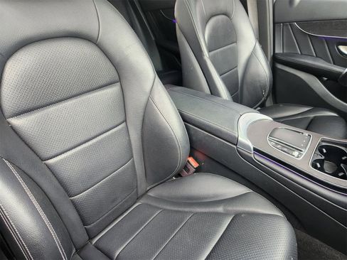 Used 2022 Mercedes-Benz GLC 300 4MATIC w/ AMG Line image 13