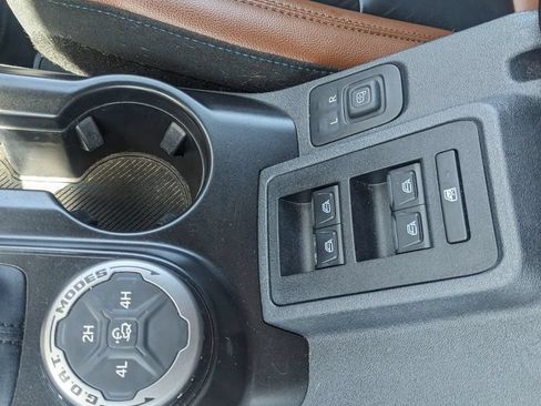 Used 2022 Ford Bronco Outer Banks AWD/4WD image 39