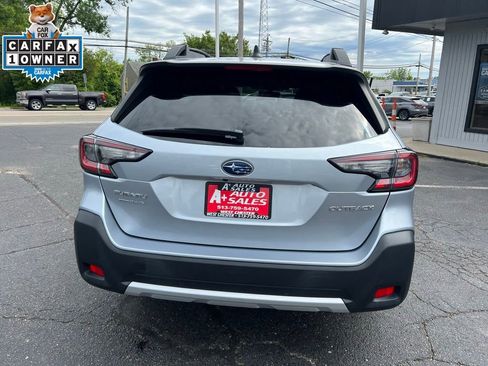 Used 2023 Subaru Outback Limited AWD/4WD image 5