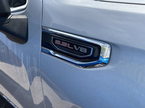 Used 2019 GMC Sierra 1500 SLT w/ SLT Premium Plus Package AWD/4WD image 5