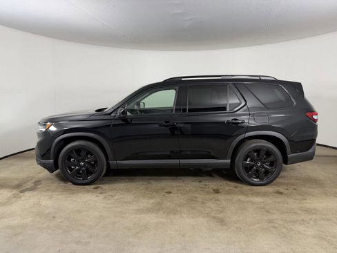 Used 2025 Honda Pilot Black Edition image 12